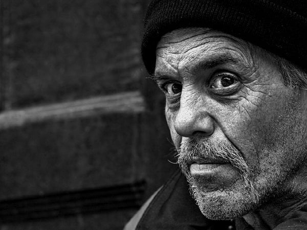 노인 학대 문제